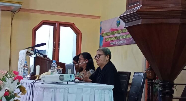 Direktur GASIRA Maluku Bekali Para Pelayan di Jemaat Syaloom Soal PA-KDRT